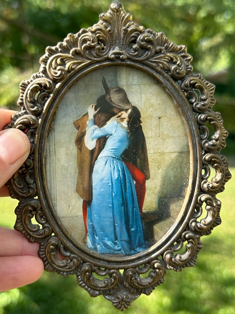 Vintage Art Ornate Oval Picture Frame Gold-Toned  The Kiss Italian Mini 6x8
